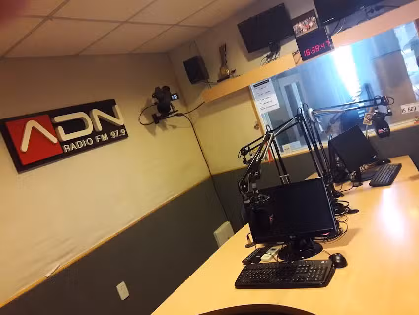 ADN Radio FM 97.9