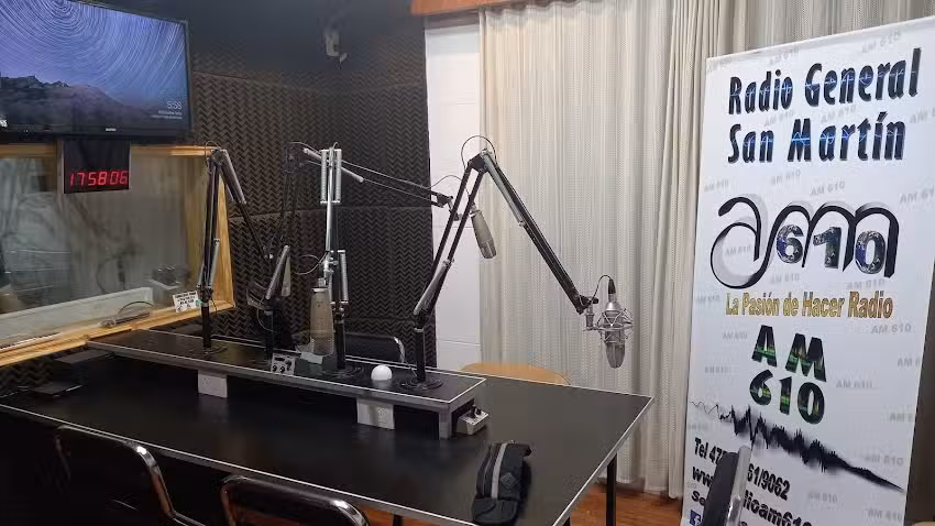 AM 610 El Fort&iacute;n de V&eacute;lez