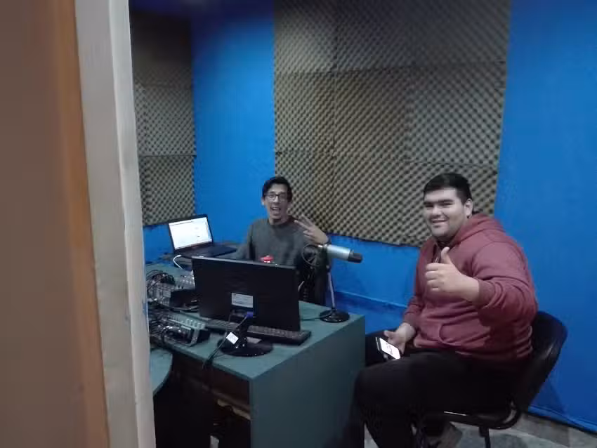 Cadena Alternativa 100.1 FM