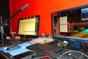 Emisora De Radio Fm La Ley 94.5mhz