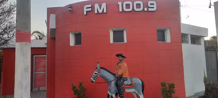 FM 100.9 Mhz Radio Cura Brochero