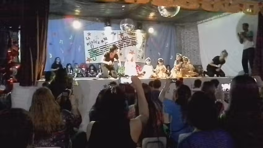 FM 981 &ndash; LRM350 / La Radio de Perez Millan