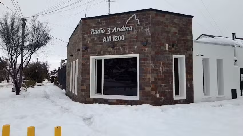 FM Amanecer 88.1 Mhz. / Radio 3 Andina AM 1200 khz