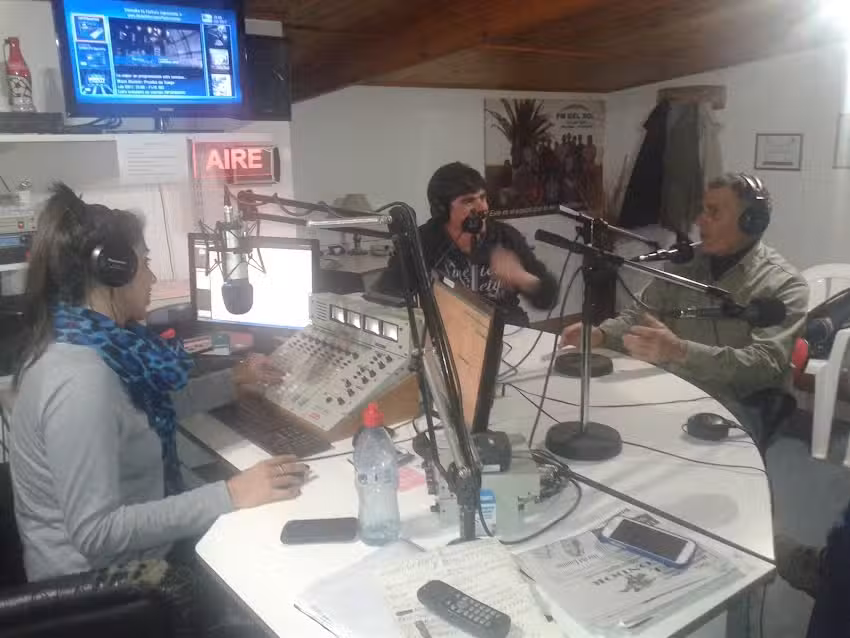 FM Del SOL 102.3