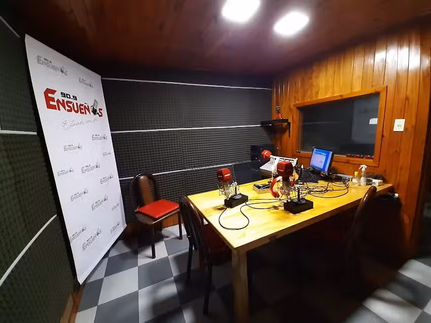 FM ENSUE&Ntilde;OS 90.9 LRI 746