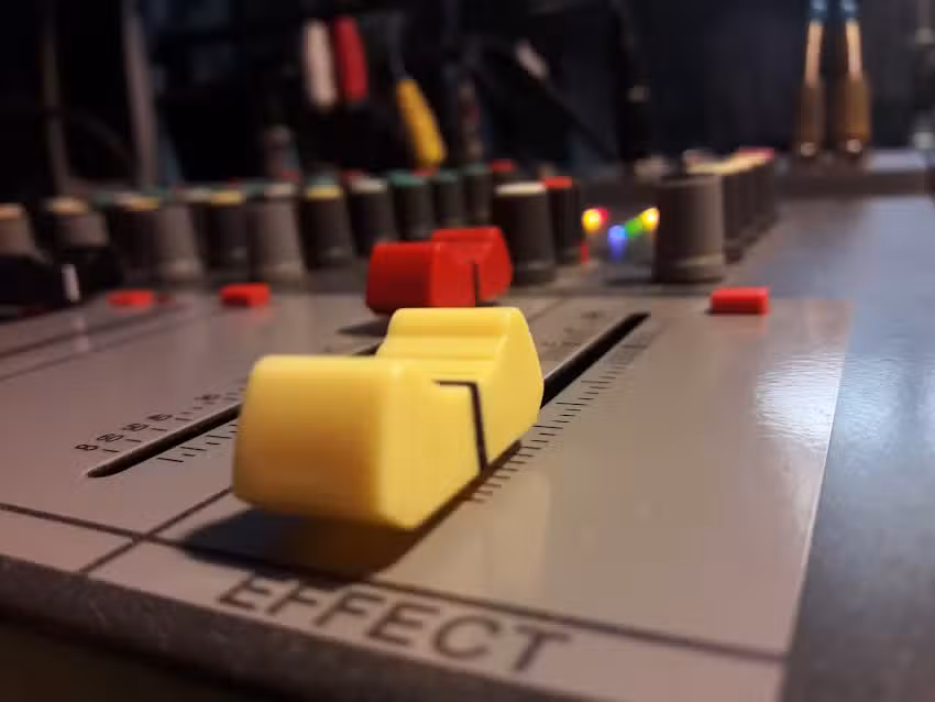 FM HIT 105.5 MHz &ndash; Planta Transmisora