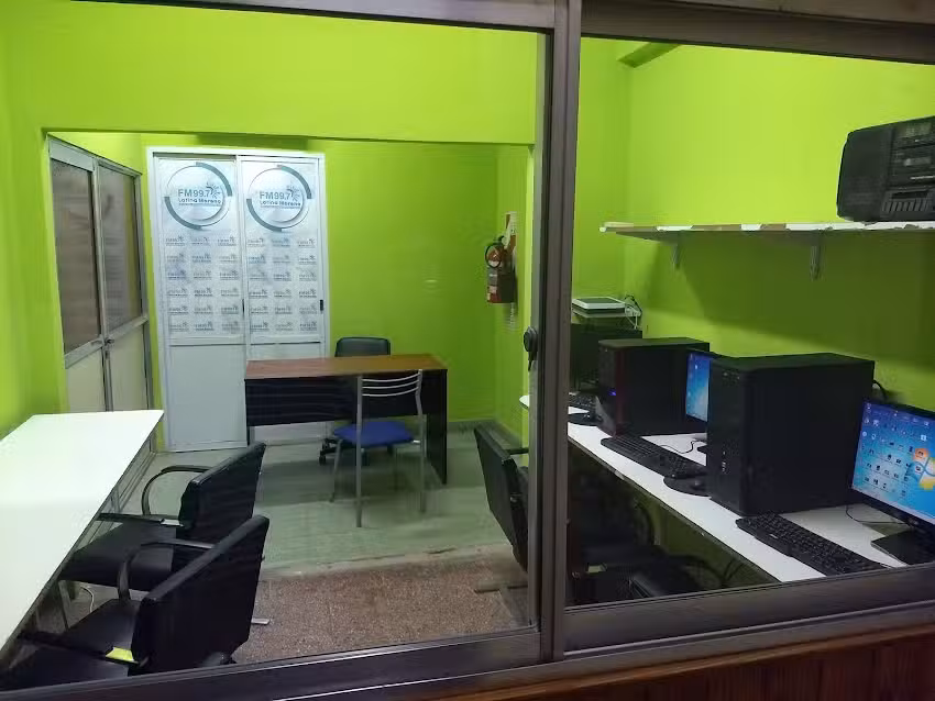 Fm Latina Moreno 99.7MHz