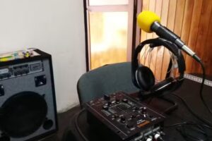 FM RO 92.7