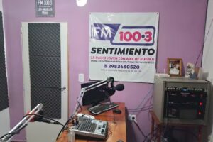 Fm Sentimiento 100.3