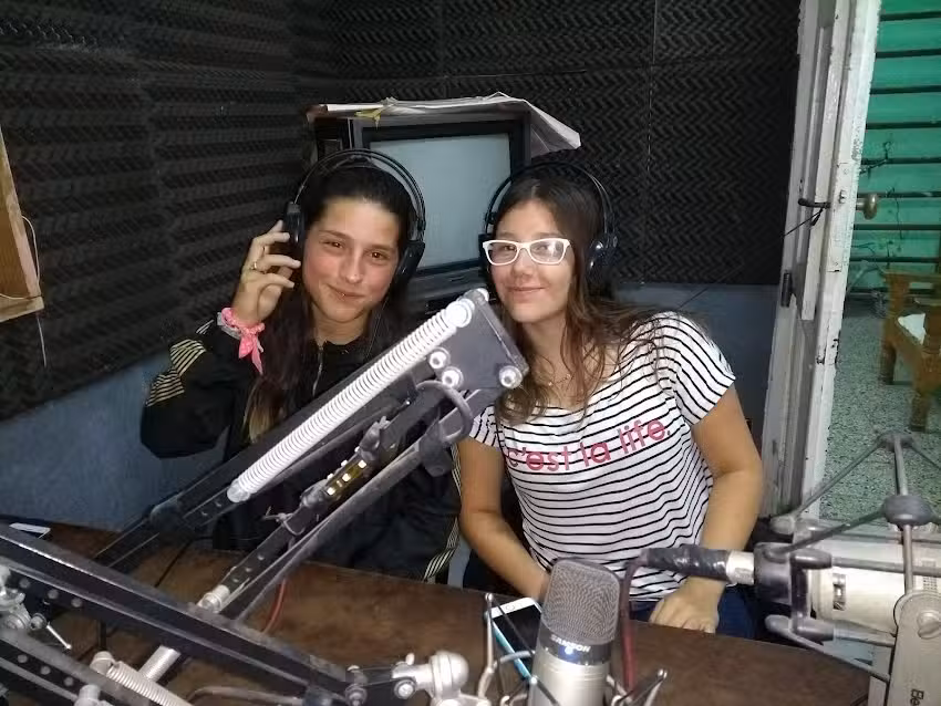 Fm Simple 97.3 Campana