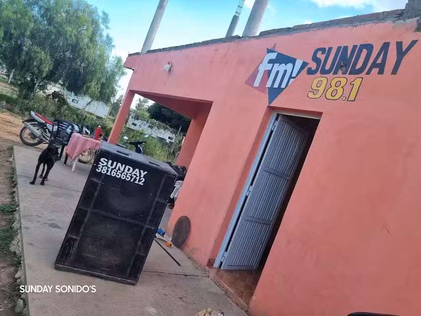 FM SUNDAY / SUNDAY SONIDO&rsquo;S