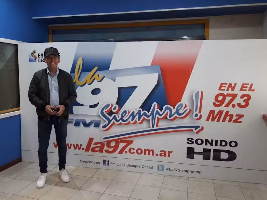 LA 97 FM &ndash; Siempre &ndash; 97.3 Mhz