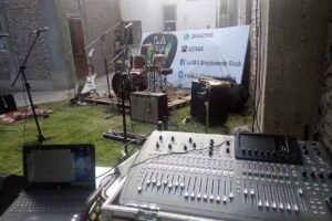 La 98.3 Simplemente Rock