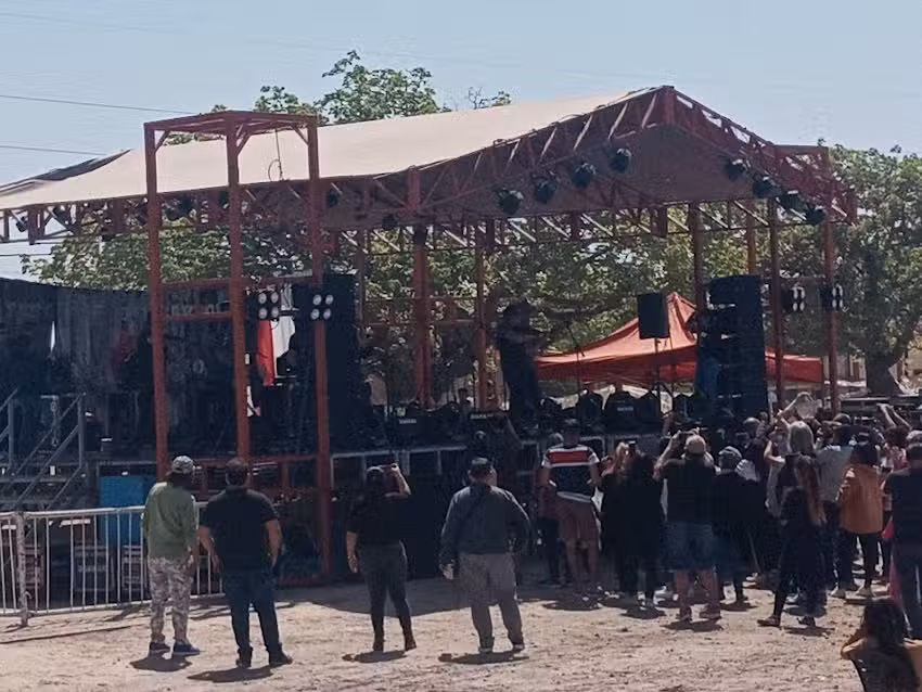 La Brea Pocena FM 103.5