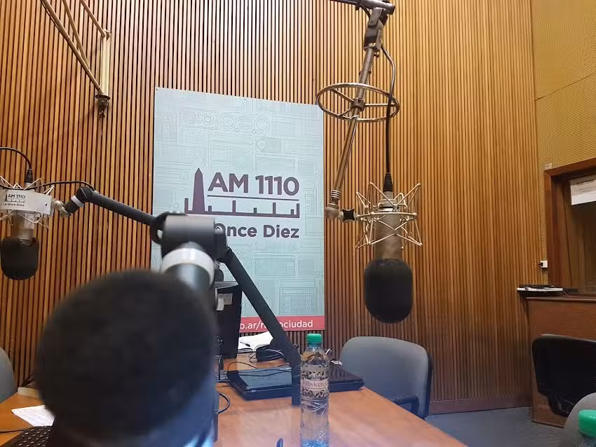 La Once Diez AM 1110 &ndash; La 2X4