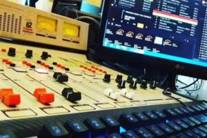 La Unica Radio Pilar 94.7 FM