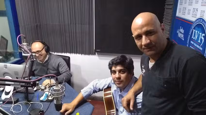 LV15 Radio Villa Mercedes