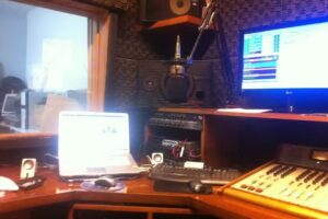 Megaestacion &ndash; FM La 93(93.3 Mhz)