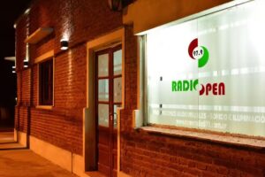 Open Radio 97.9 &ndash; Buena Esperanza