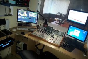 Power Max 104.5 LRM 869 — Radio y TV para toda la región