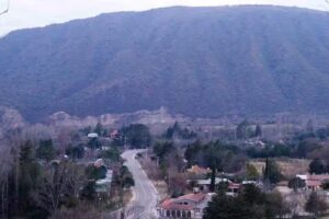 Radio Ambato 93.5 MHz.