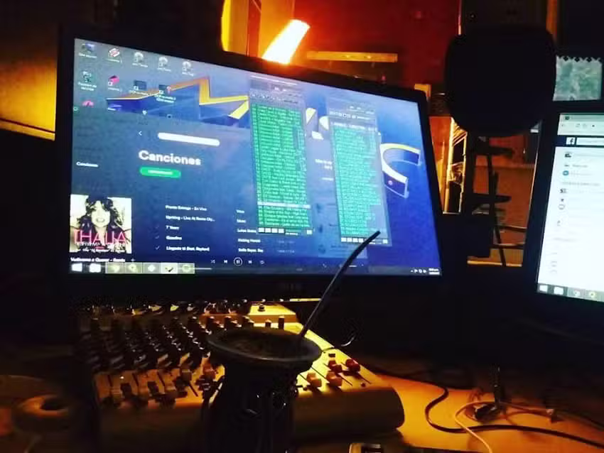 Radio Barcelona 104.1