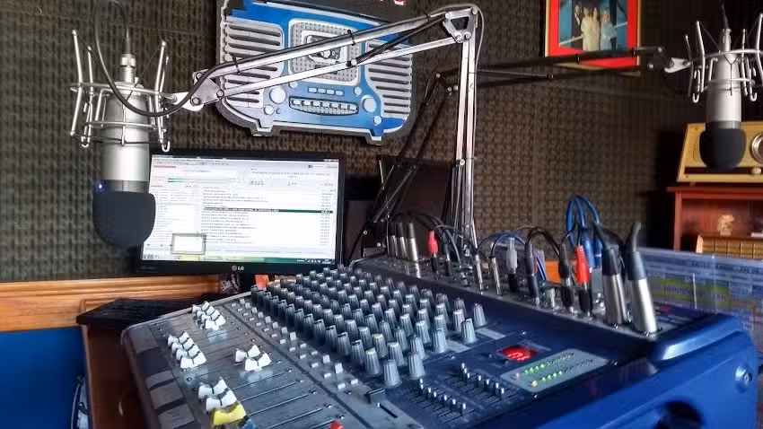 Radio Clasic Hurlingham FM 98.1