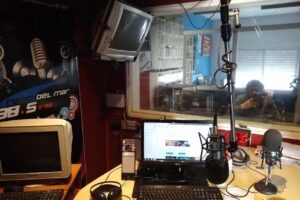 Radio del Mar 98.5 FM