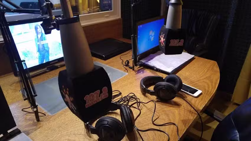 Radio FM del Sol 97.9 Mhz