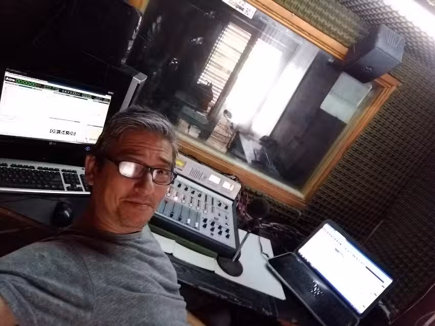 Radio Frecuencia VyP &ndash; FM 90.1