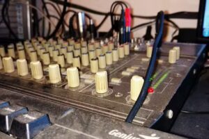 Radio La Zona 97.9 FM