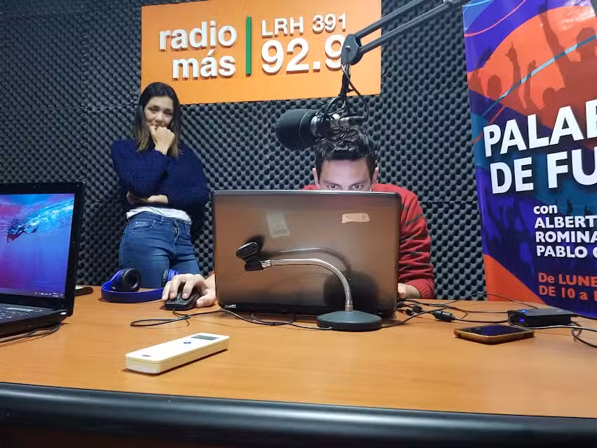 Radio M&aacute;s FM 92.9
