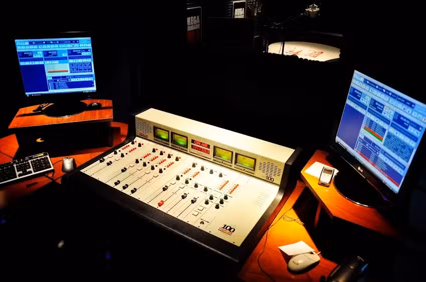 Radio Mega – Bragado Fm 98.3 Mhz