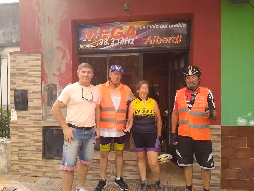 Radio Mega Tavi Music 98.3