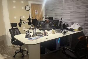 Radio Power 102.1 Laprida