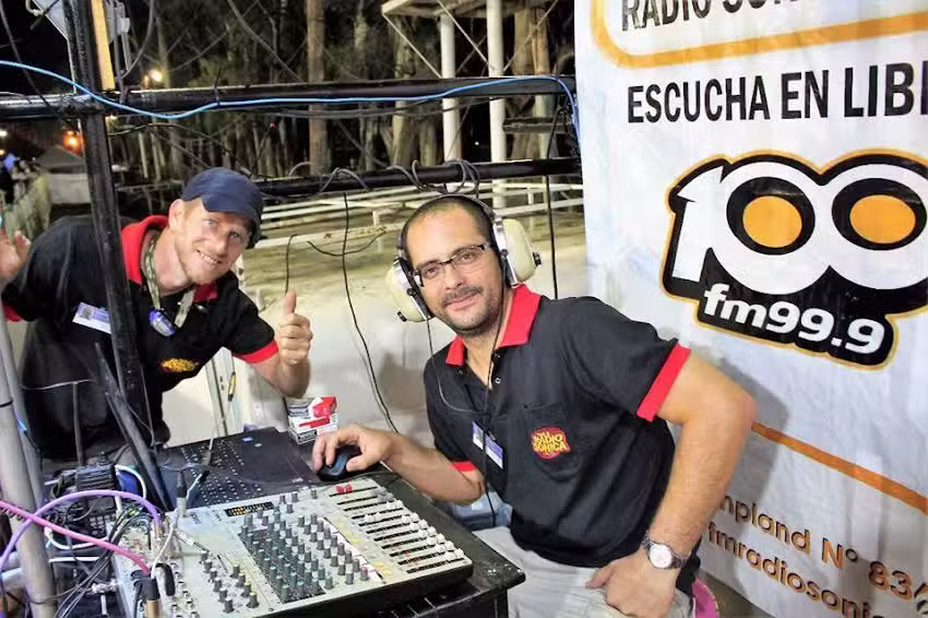 Radio Sonica FM 102.3