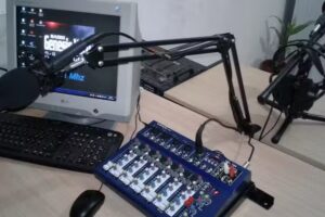 radiolatinafm 103.3