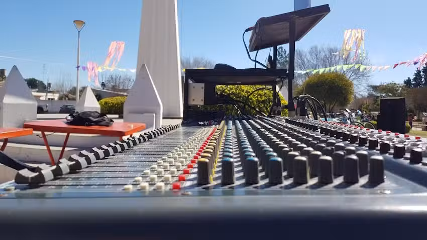 Rescate Radio STREAMING