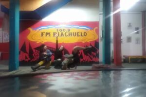 Riachuelo FM 100.9