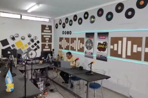 Uco Classic Fm 102.9 &ndash; Ucostreaming